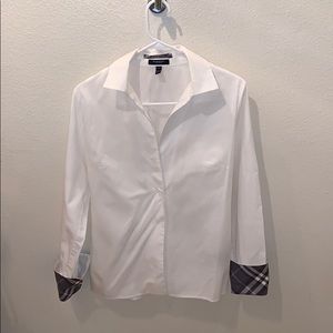 White /gray Burberry 3 hidden button blouse